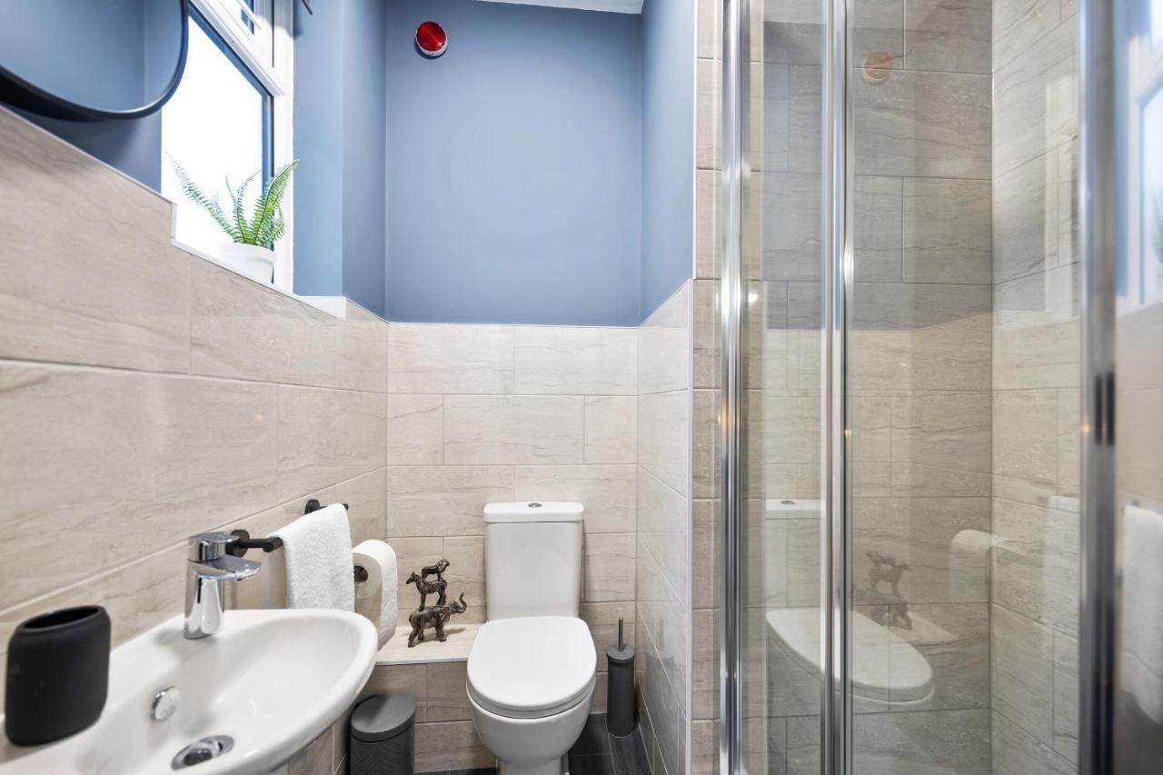 7 Bedroom House Ensuite Rooms, Fully Equipped Kitchen, Free Wifi, Tvs In All Rooms City Centre Close To A46 Inspire Homes Ковънтри Екстериор снимка