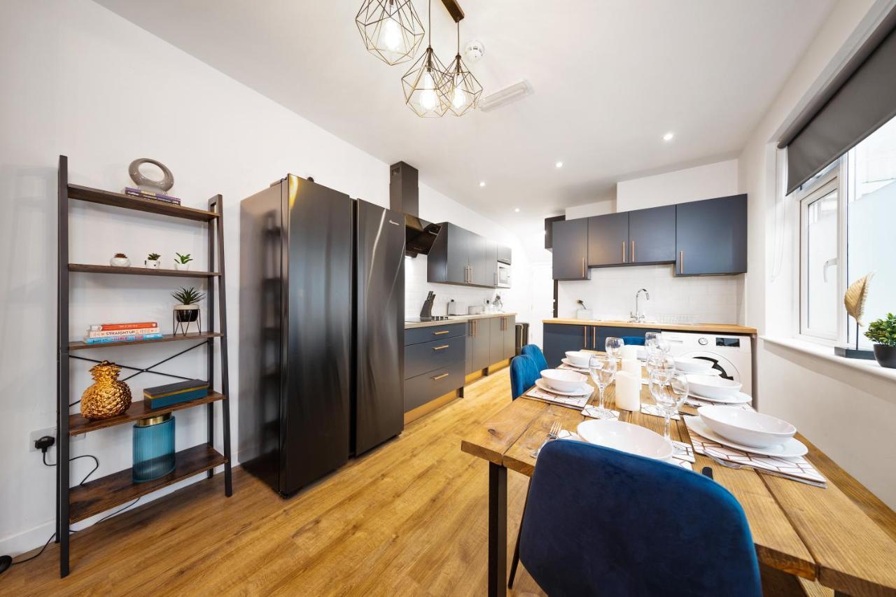 7 Bedroom House Ensuite Rooms, Fully Equipped Kitchen, Free Wifi, Tvs In All Rooms City Centre Close To A46 Inspire Homes Ковънтри Екстериор снимка